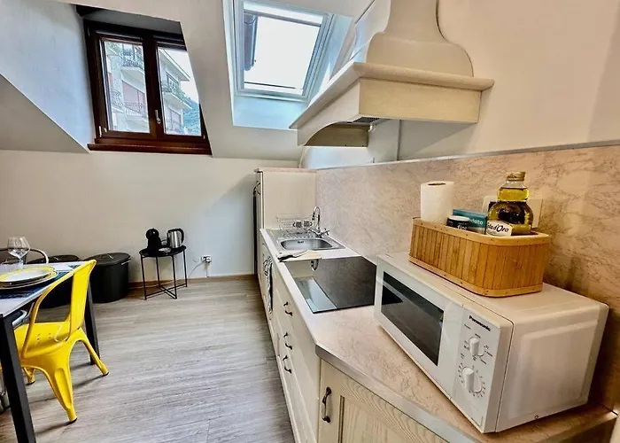 63 Passi Dal By Revenue House Como