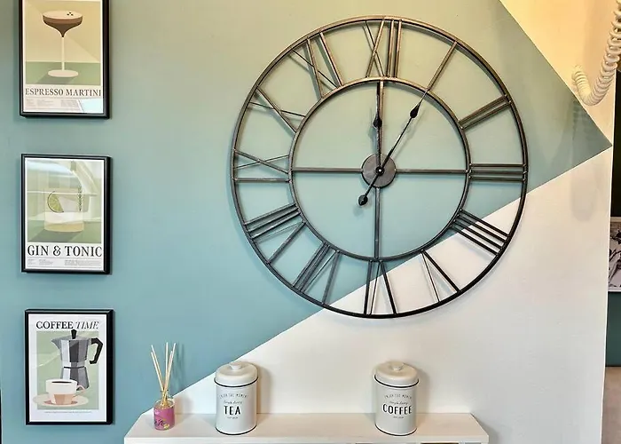 63 Passi Dal By Revenue House *